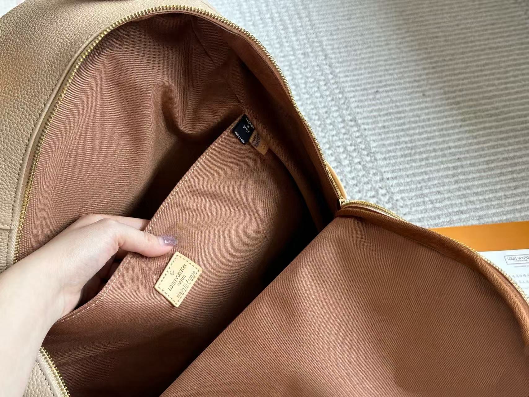 LVレザーバックパック【50％割引+送料無料】