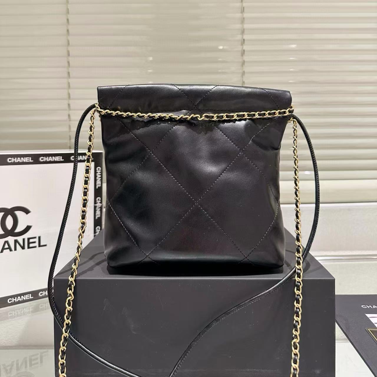 CHANE1 シープスキンチェーンバッグ【50％割引+送料無料】