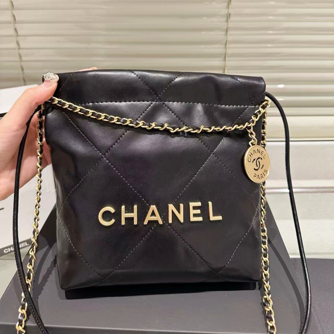 CHANE1 シープスキンチェーンバッグ【50％割引+送料無料】