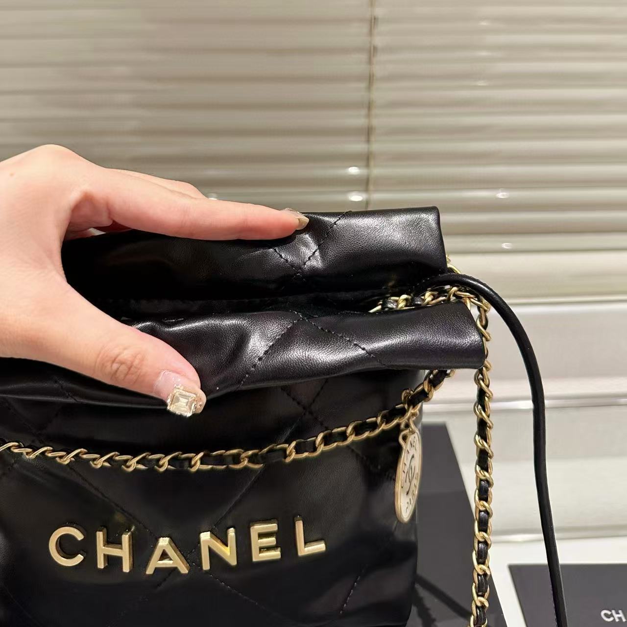 CHANE1 シープスキンチェーンバッグ【50％割引+送料無料】