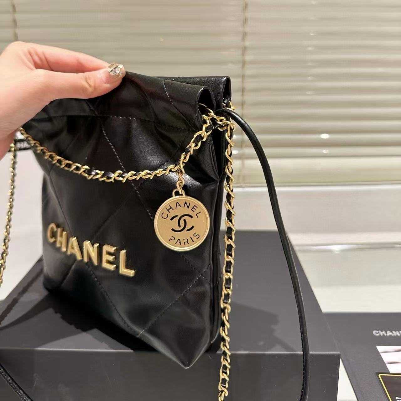 CHANE1 シープスキンチェーンバッグ【50％割引+送料無料】