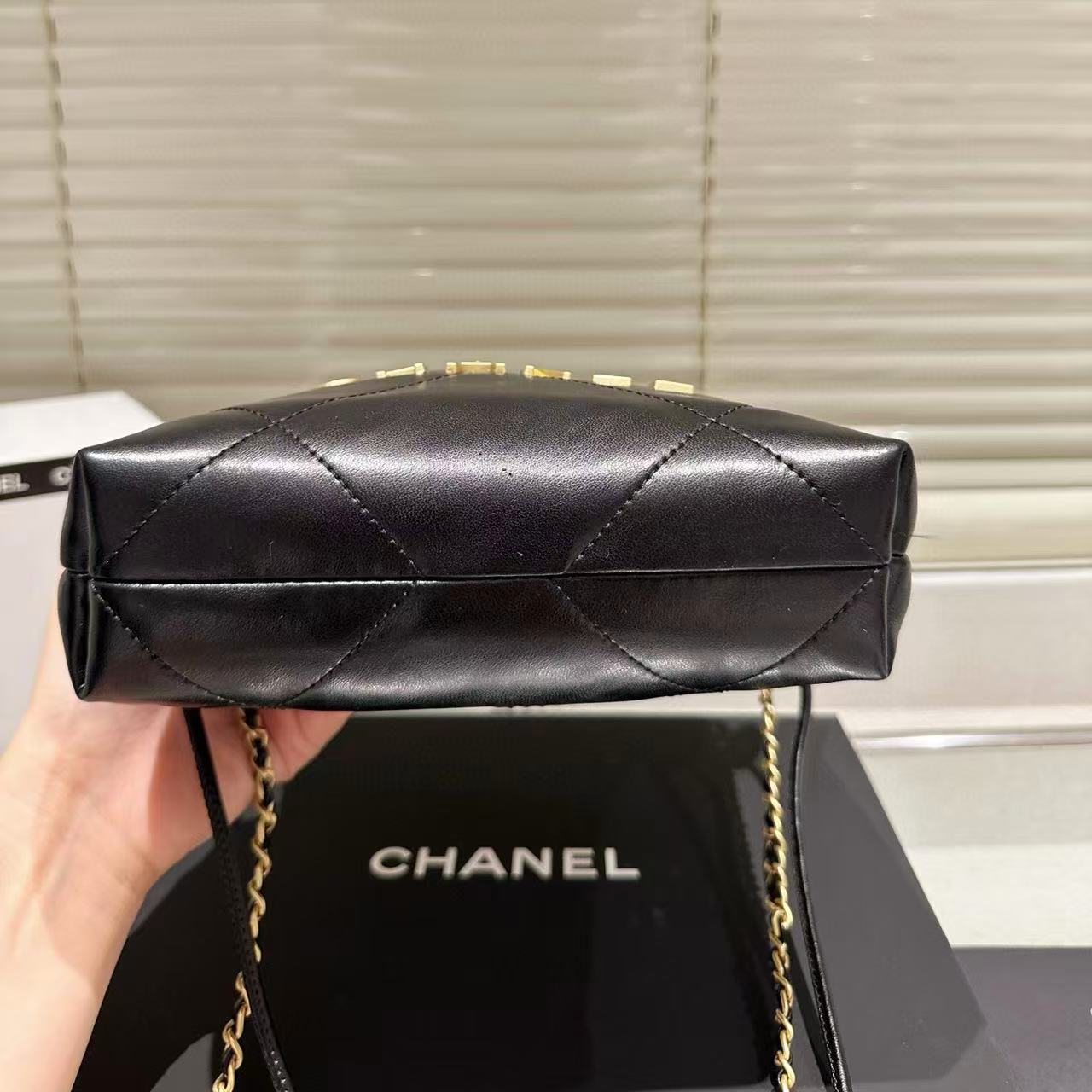 CHANE1 シープスキンチェーンバッグ【50％割引+送料無料】