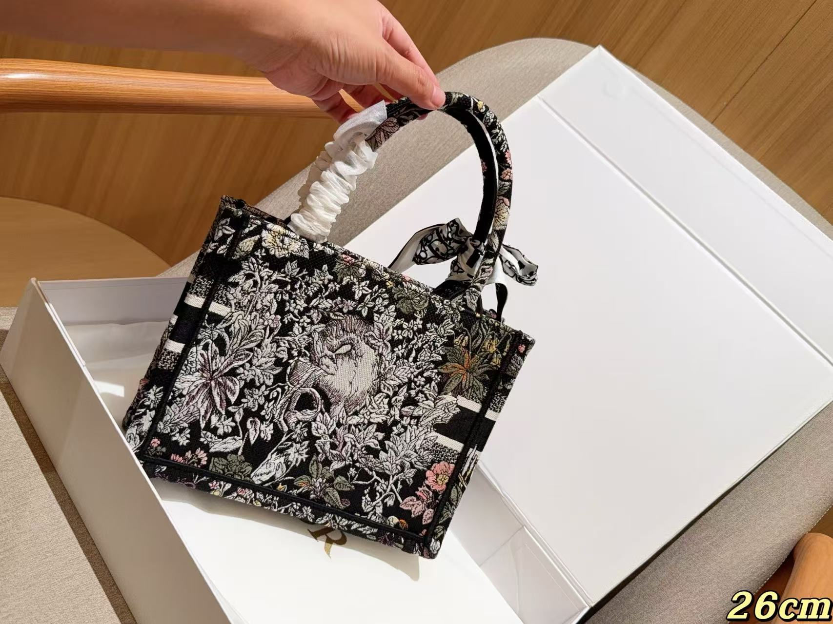 DI0Rプリントショッピングバッグ【50％割引+送料無料】