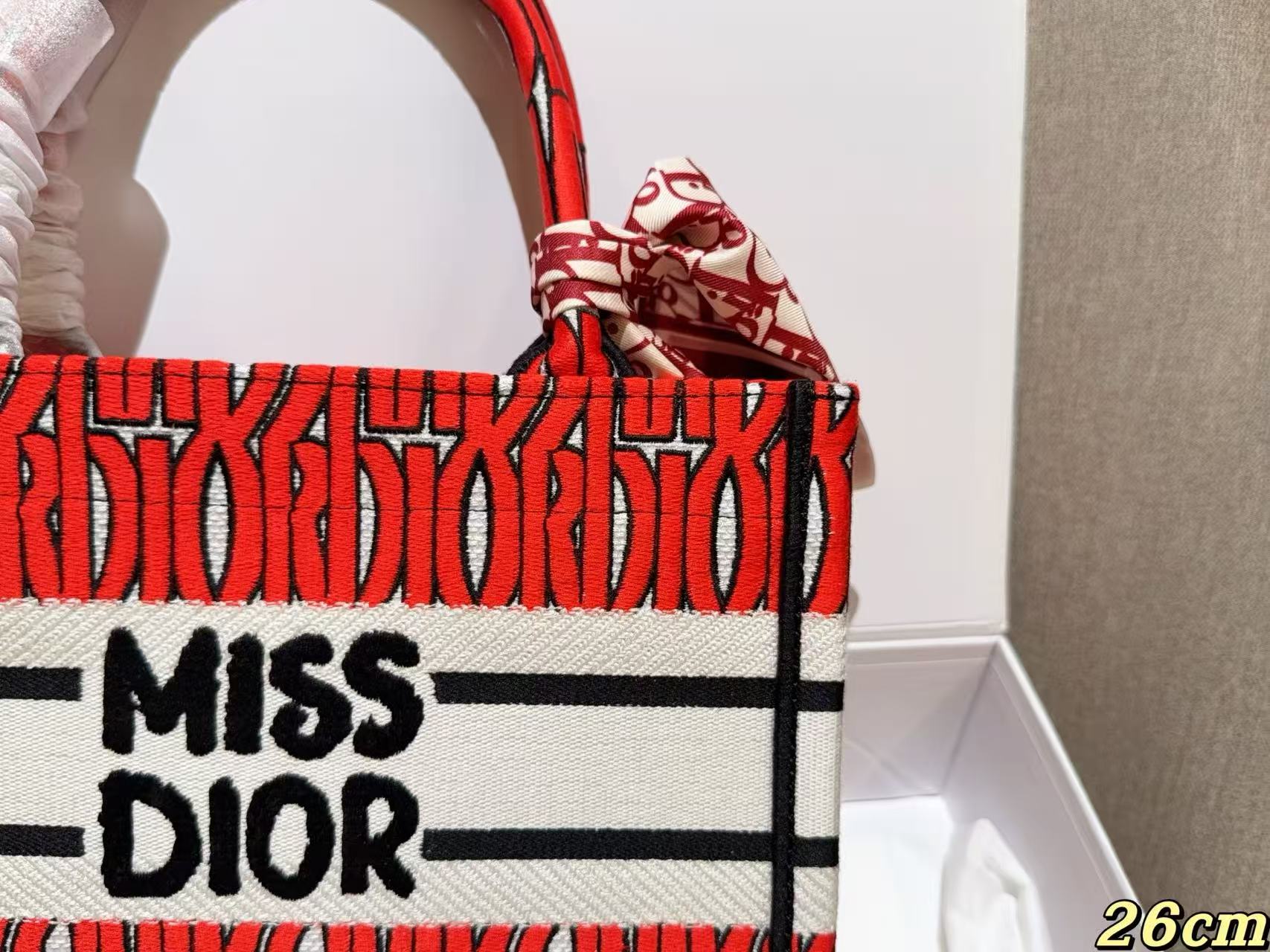 DI0Rの赤いハンドバッグ【50％割引+送料無料】