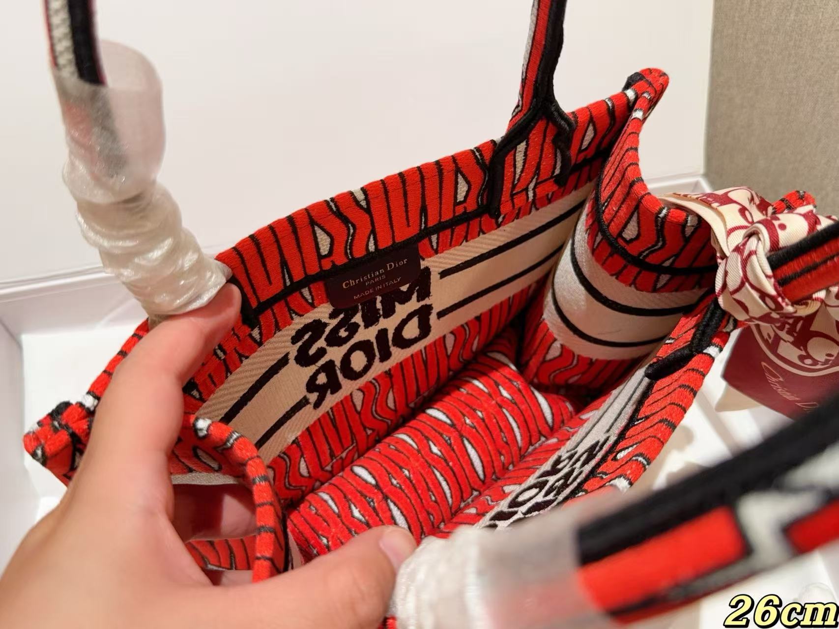 DI0Rの赤いハンドバッグ【50％割引+送料無料】