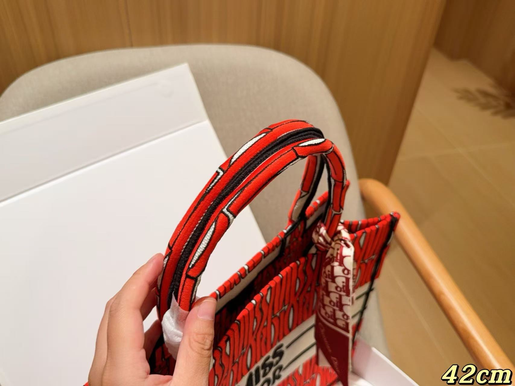 DI0R レッド ショッピングバッグ【50％割引+送料無料】