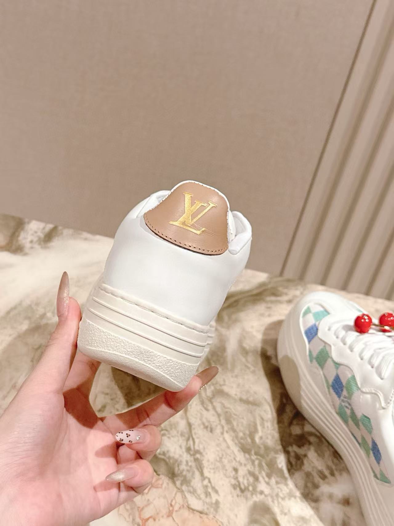 LV高品質チェック柄のカジュアルシューズ【50％割引+送料無料】