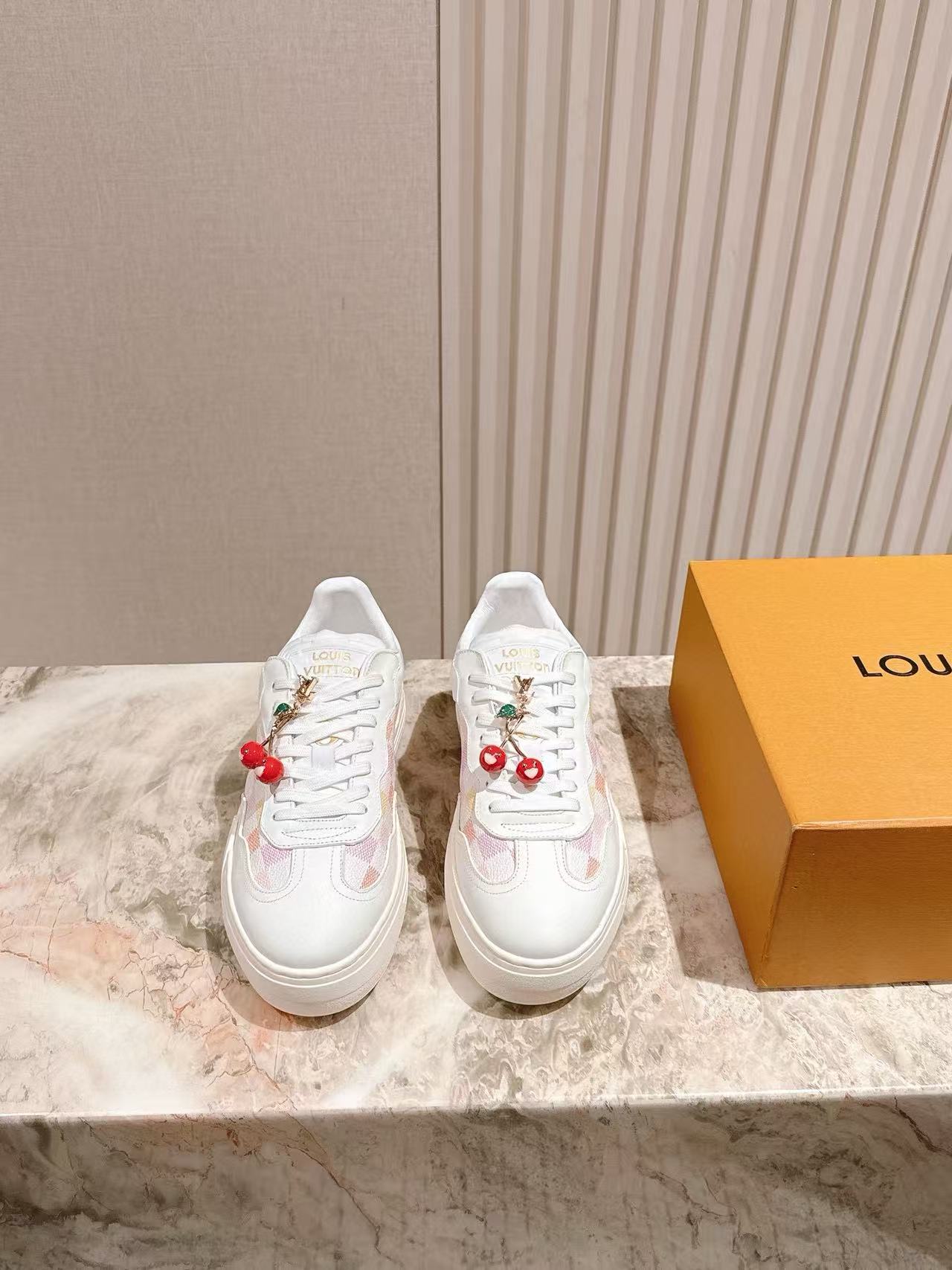 LV高品質チェック柄のカジュアルシューズ【50％割引+送料無料】