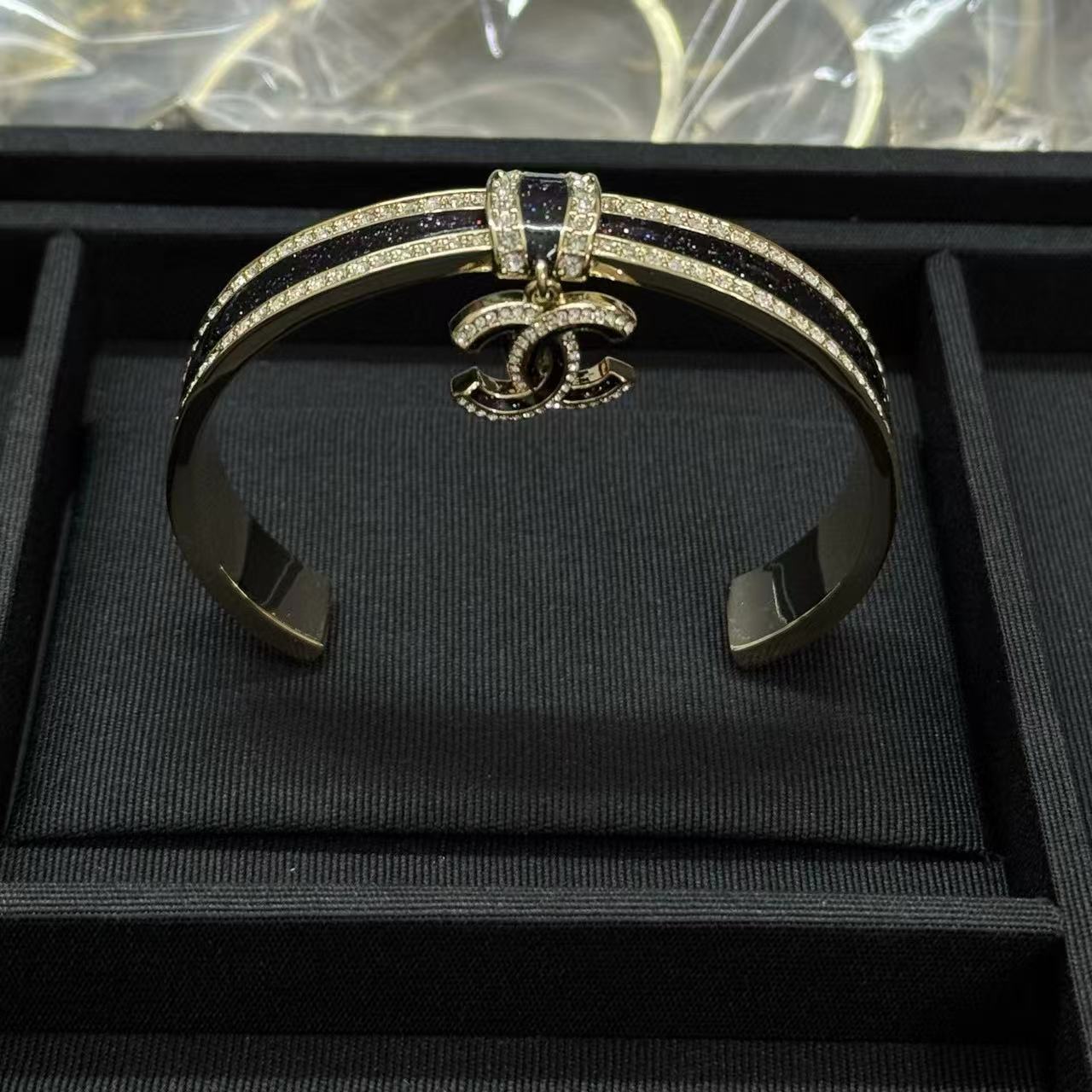 CHANE1 フルダイヤモンド ダブルC オープンブレスレット【50％割引+送料無料】