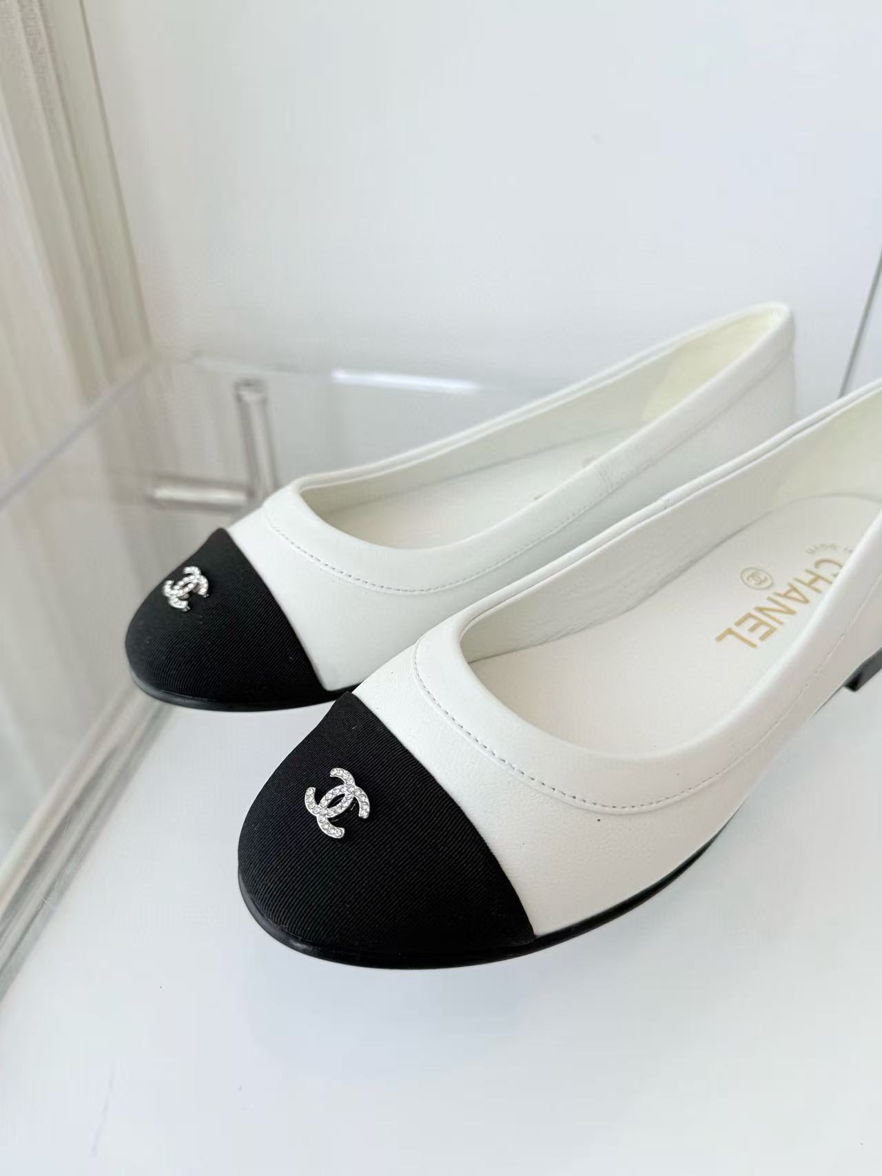 CHANE1 高品質ダブルCフラットシューズ【50％割引+送料無料】