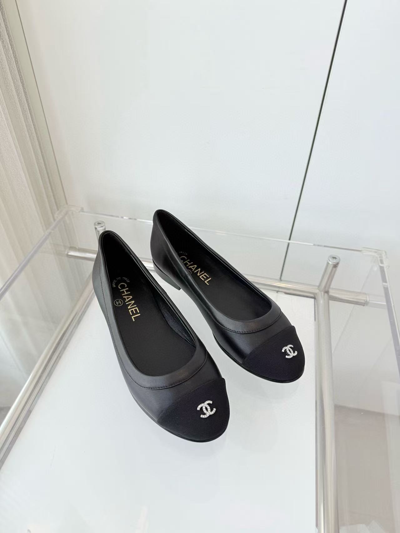 CHANE1 高品質ダブルCフラットシューズ【50％割引+送料無料】
