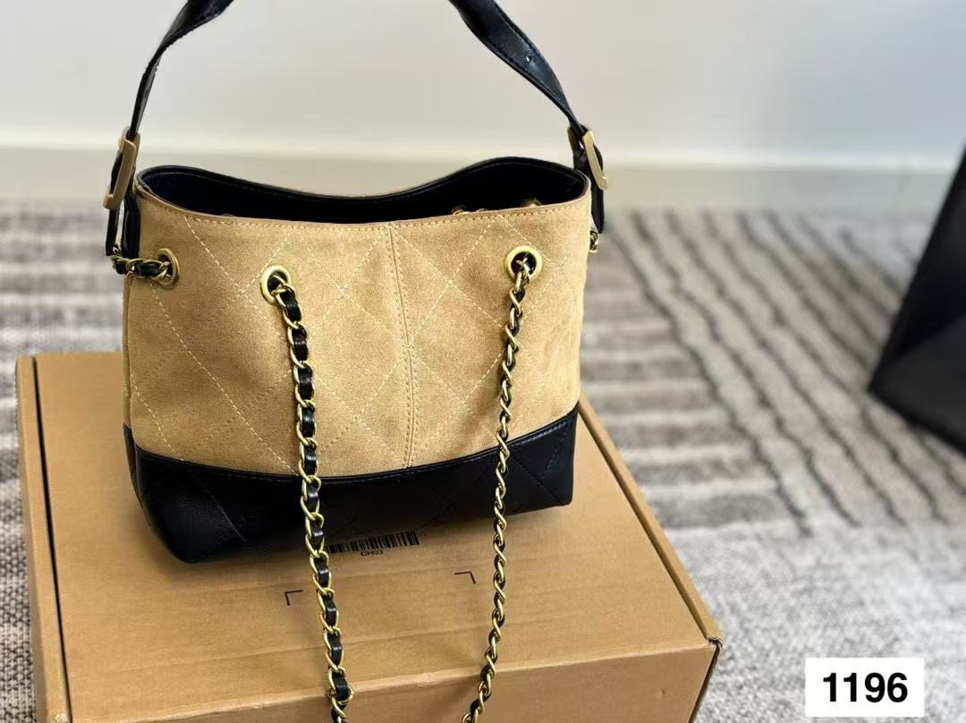 CHANE1 ディアスキンチェーンバケットバッグ【50％割引+送料無料】