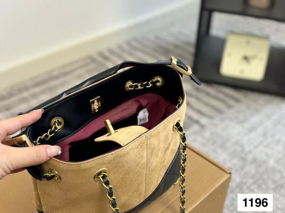 CHANE1 ディアスキンチェーンバケットバッグ【50％割引+送料無料】