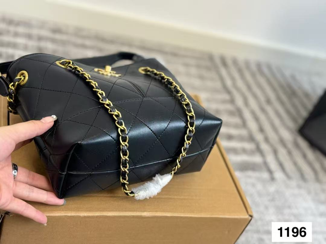 CHANE1 ディアスキンチェーンバケットバッグ【50％割引+送料無料】