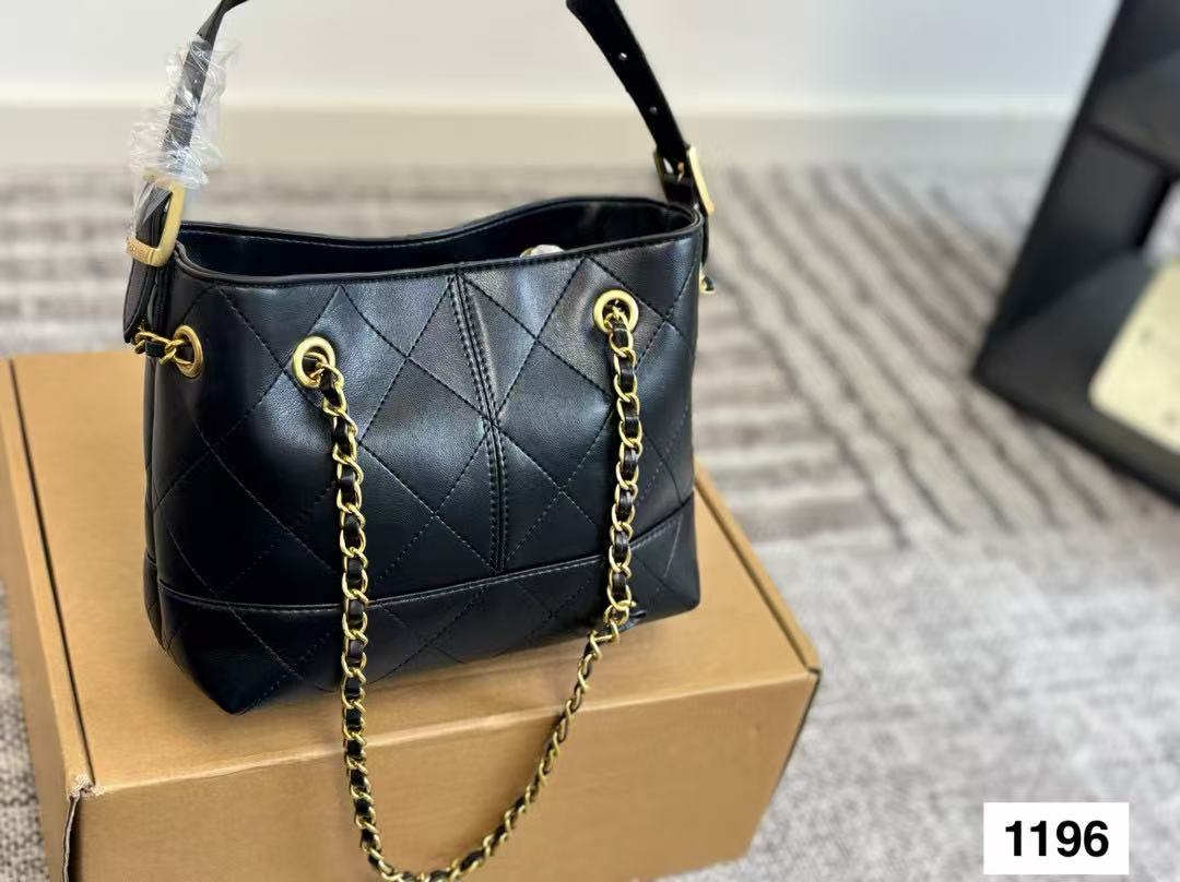 CHANE1 ディアスキンチェーンバケットバッグ【50％割引+送料無料】