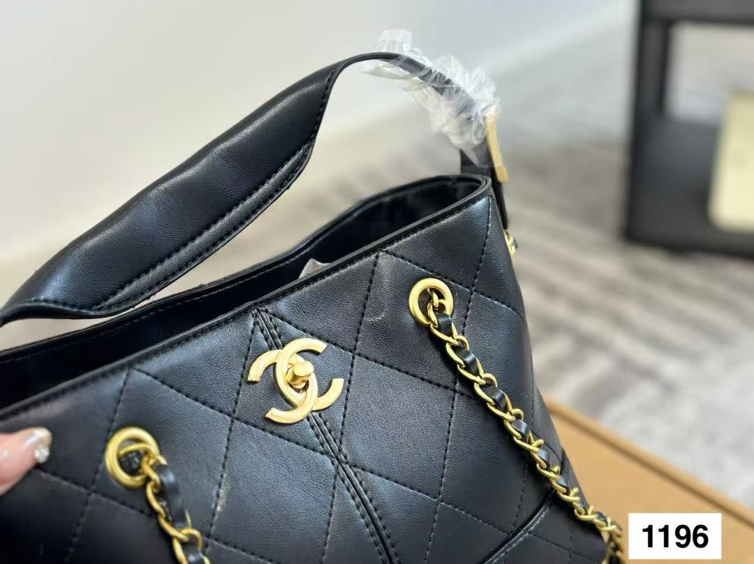 CHANE1 ディアスキンチェーンバケットバッグ【50％割引+送料無料】