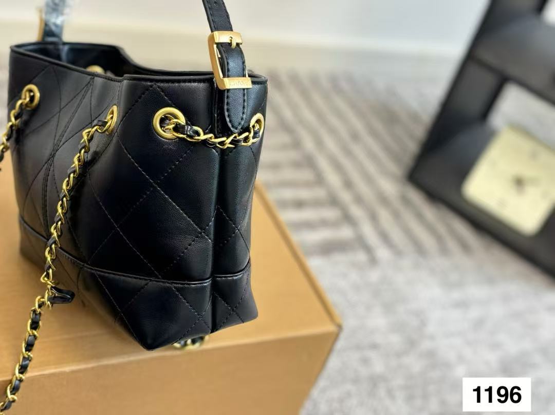 CHANE1 ディアスキンチェーンバケットバッグ【50％割引+送料無料】