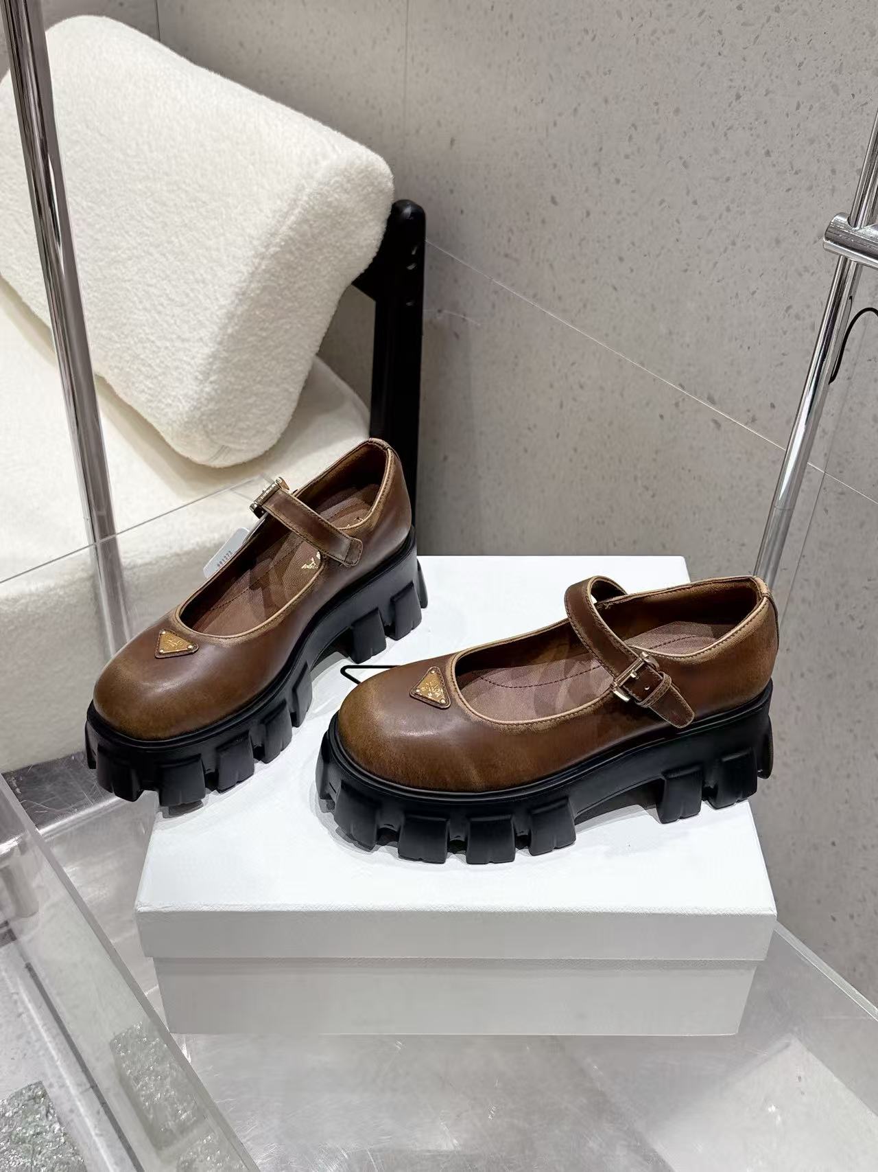 PR4DA 高品質厚底メリージェーンシューズ【50％割引+送料無料】