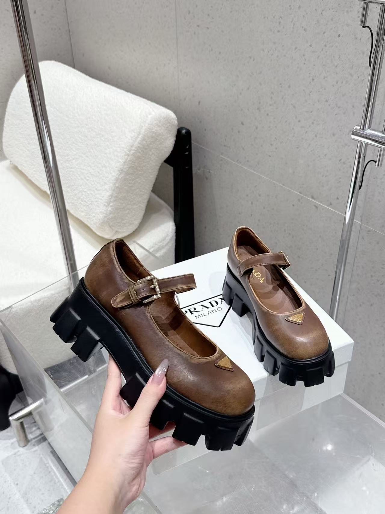 PR4DA 高品質厚底メリージェーンシューズ【50％割引+送料無料】