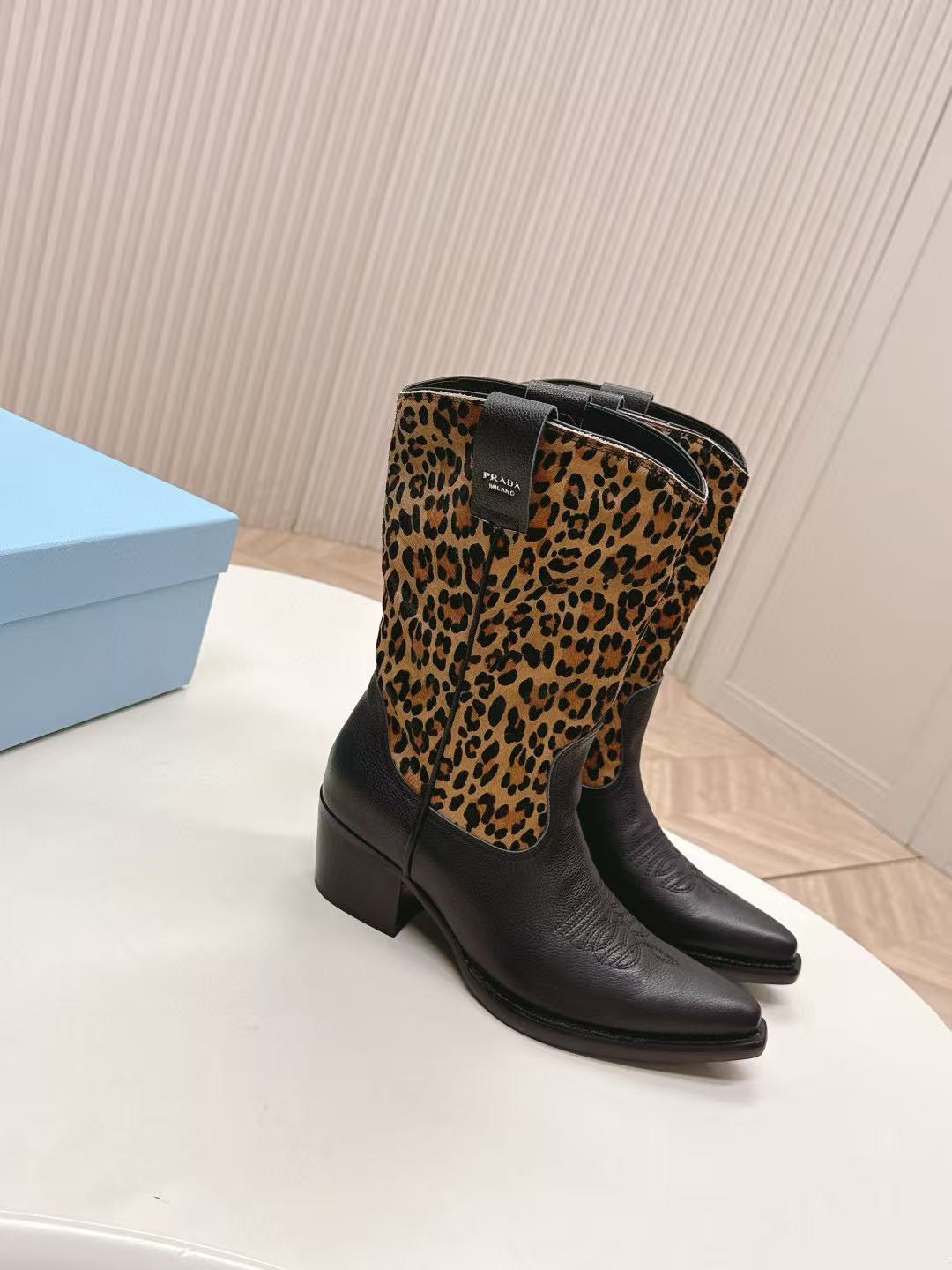 PR4DAの高品質ポインテッドトゥ秋冬ブーツ【50％割引+送料無料】