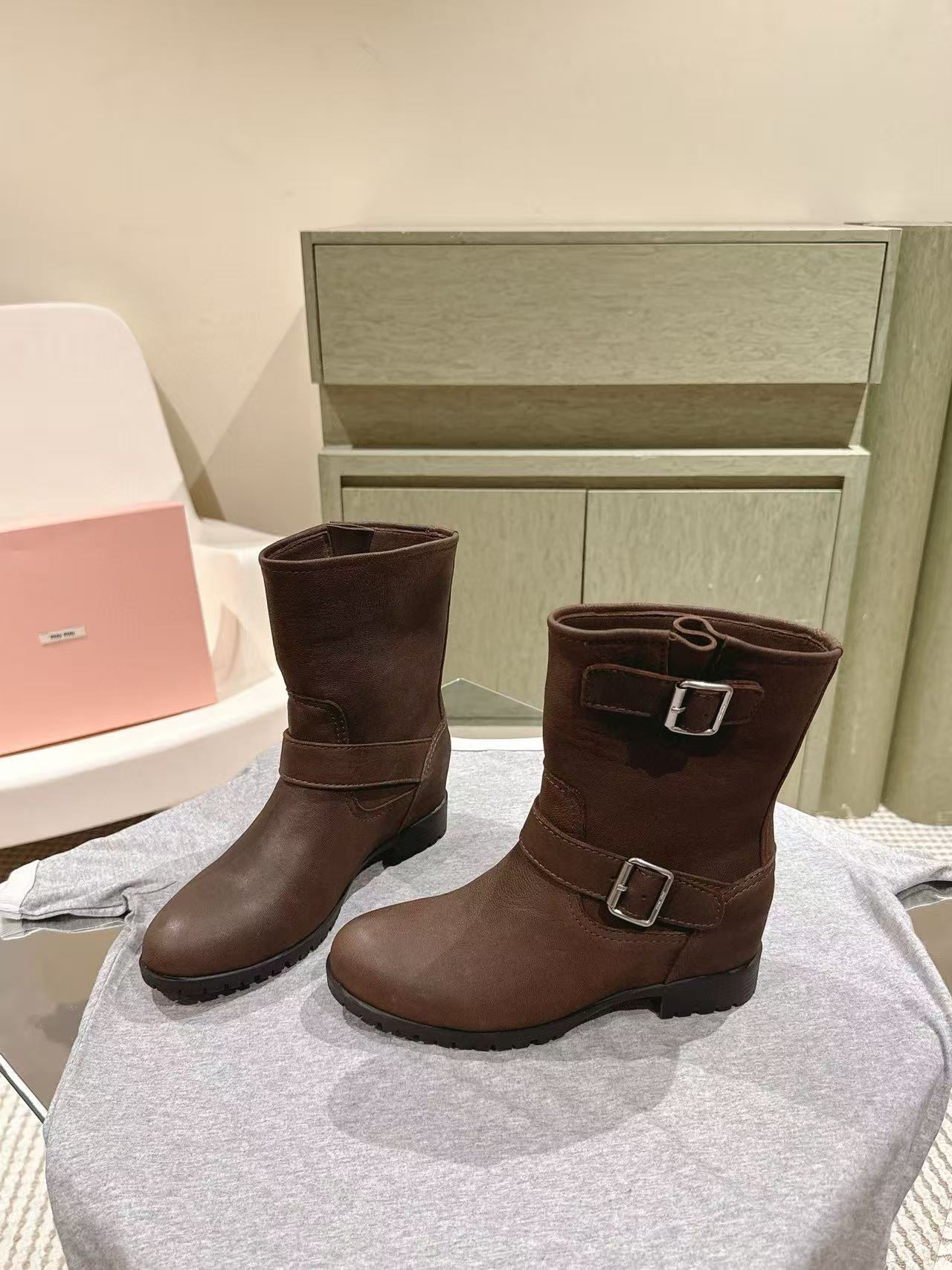 M1UM1U 高品質シンプルショートブーツ【50％割引+送料無料】