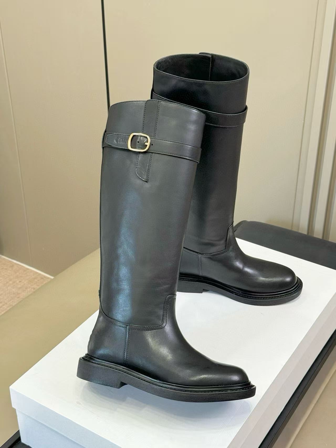 CEL1NEの高品質凱旋門ブーツ【50％割引+送料無料】