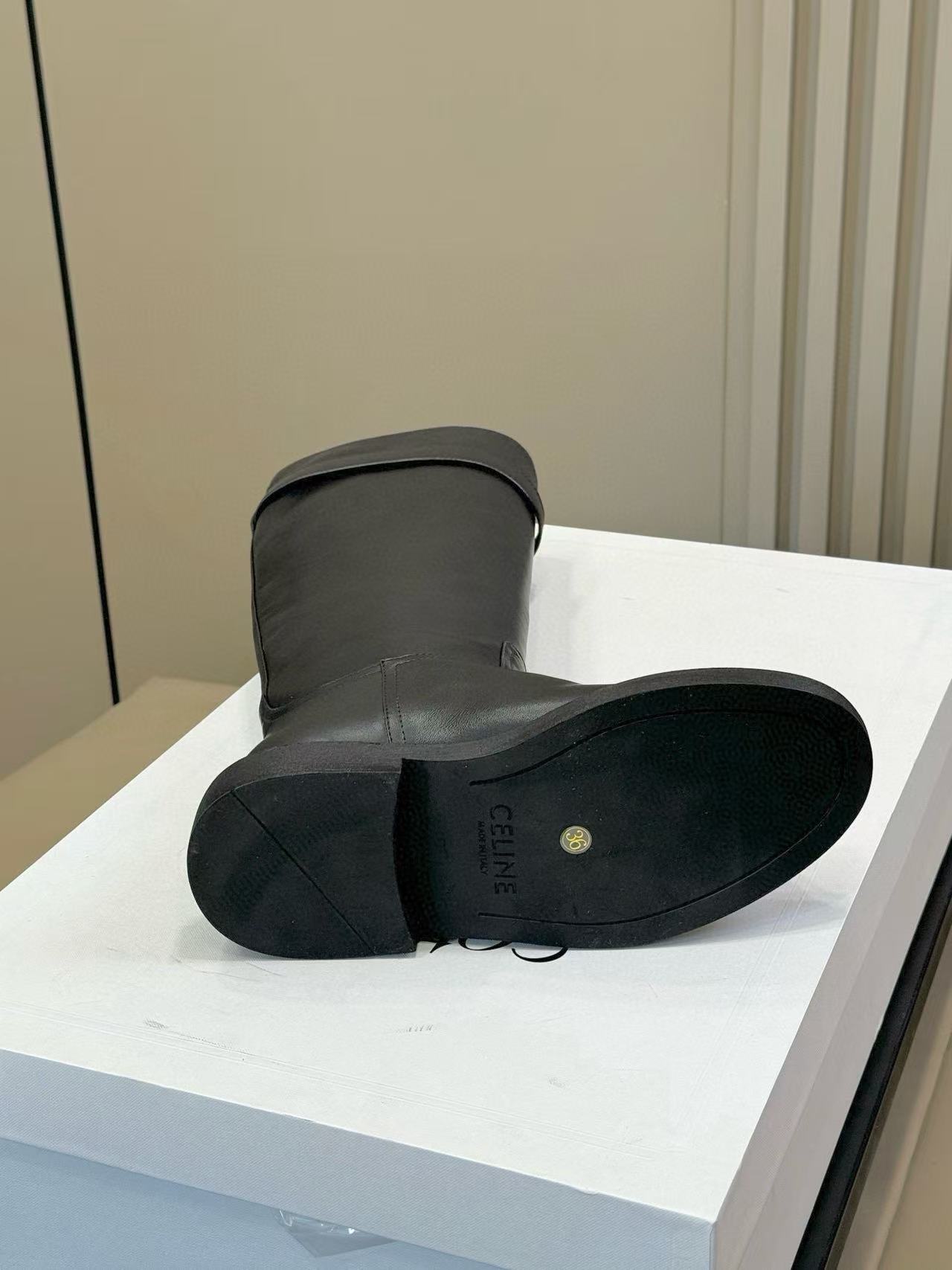 CEL1NEの高品質凱旋門ブーツ【50％割引+送料無料】