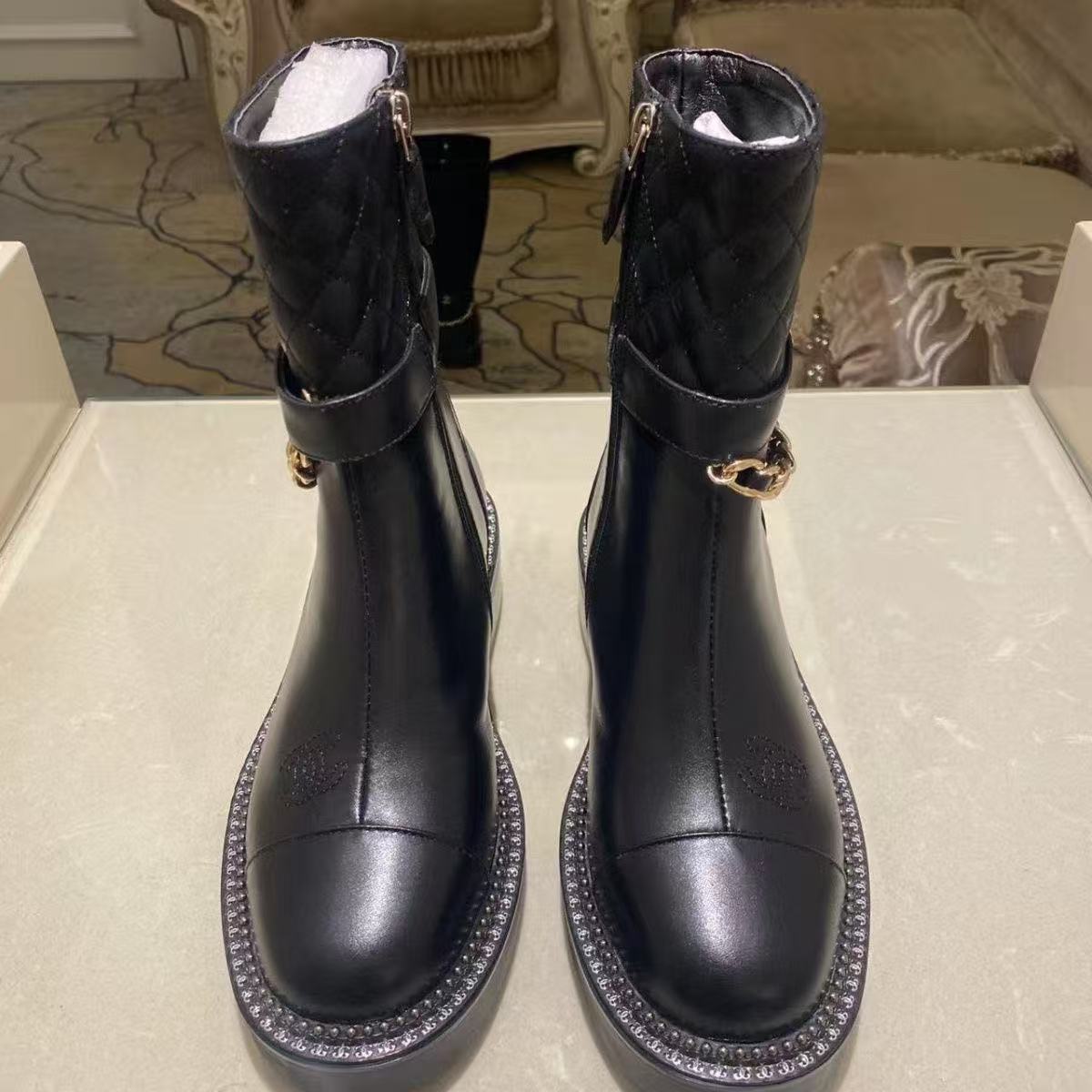 CHANE1 レザーチェーンアンクルブーツ【50％割引+送料無料】