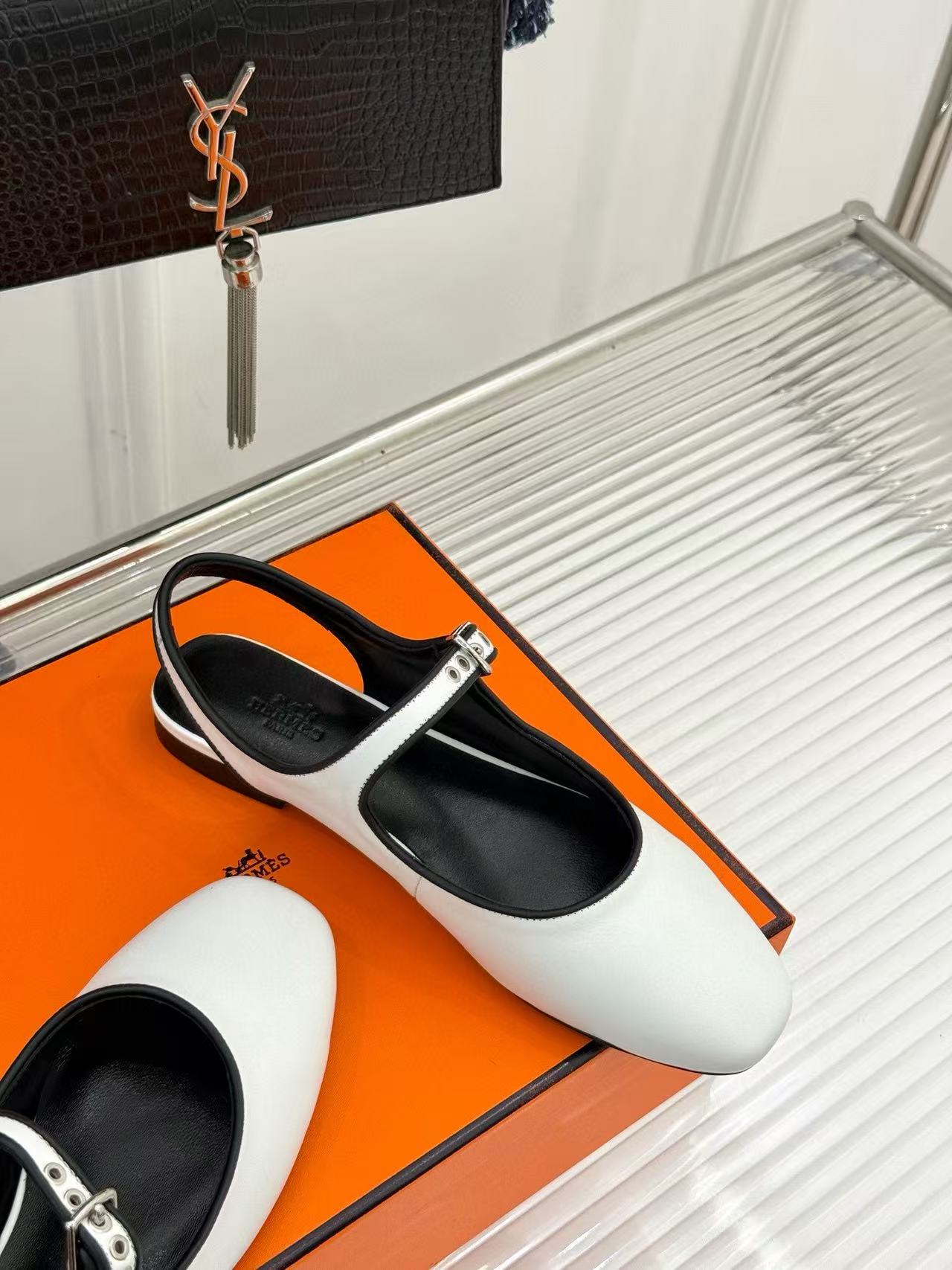 HERME5 高級レザーフラットサンダル【50％割引+送料無料】