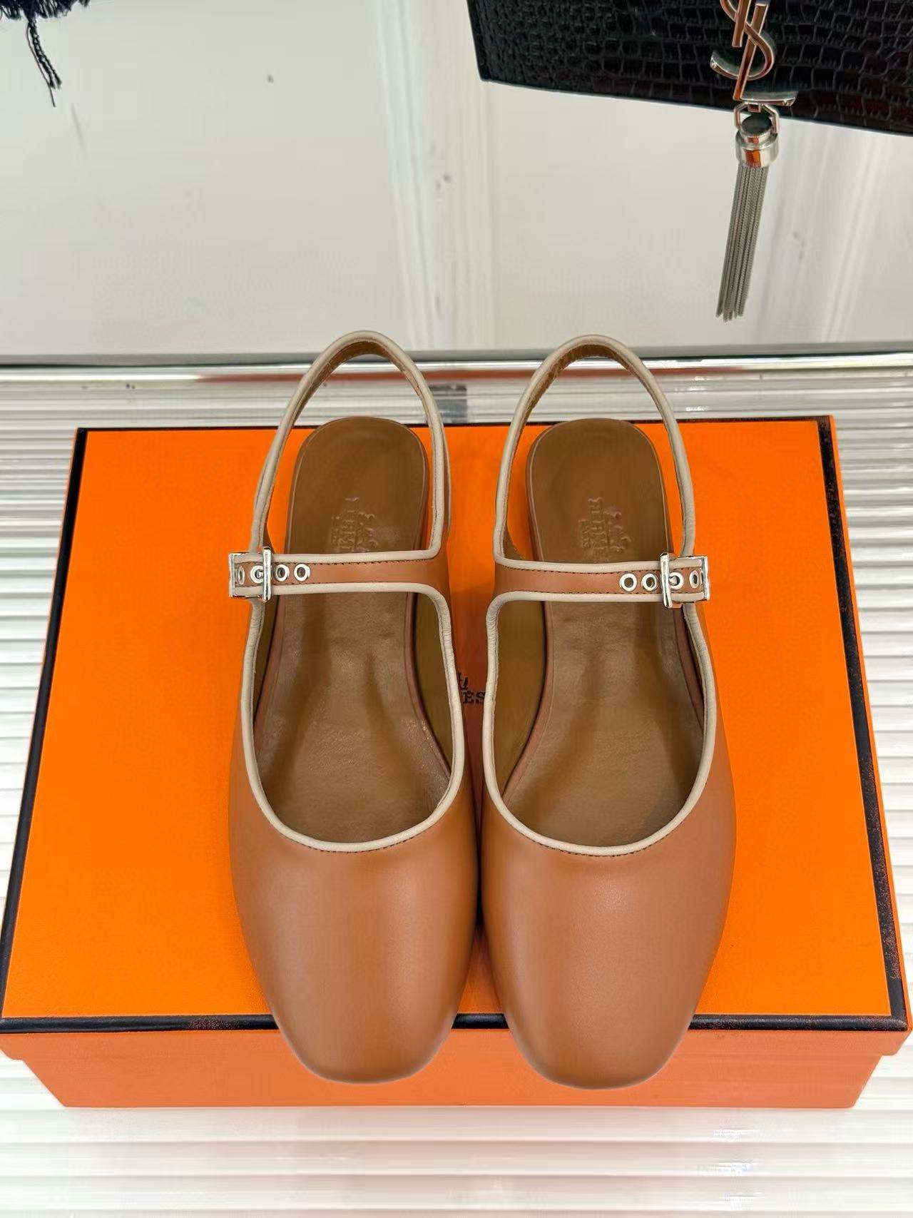 HERME5 高級レザーフラットサンダル【50％割引+送料無料】