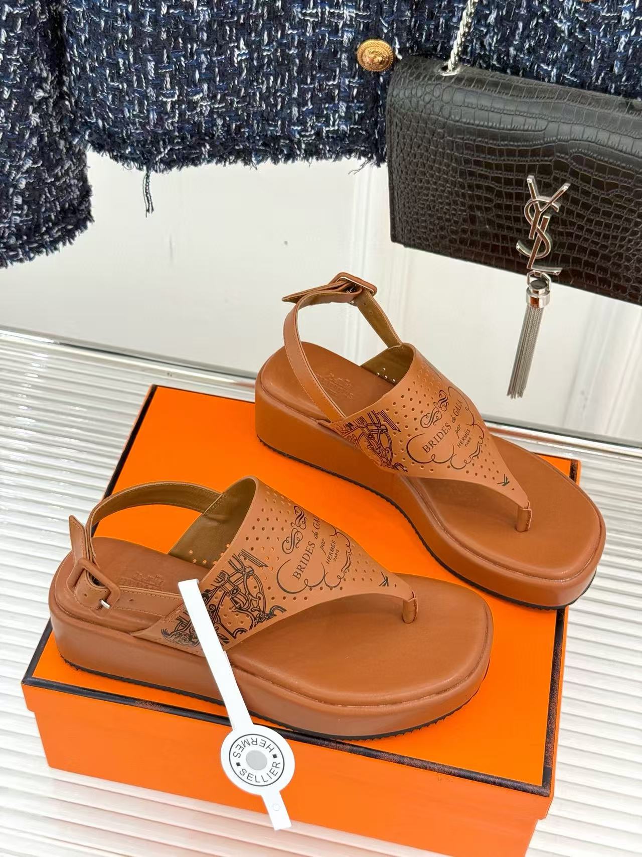 HERME5高品質プラットフォームサンダル【50％割引+送料無料】