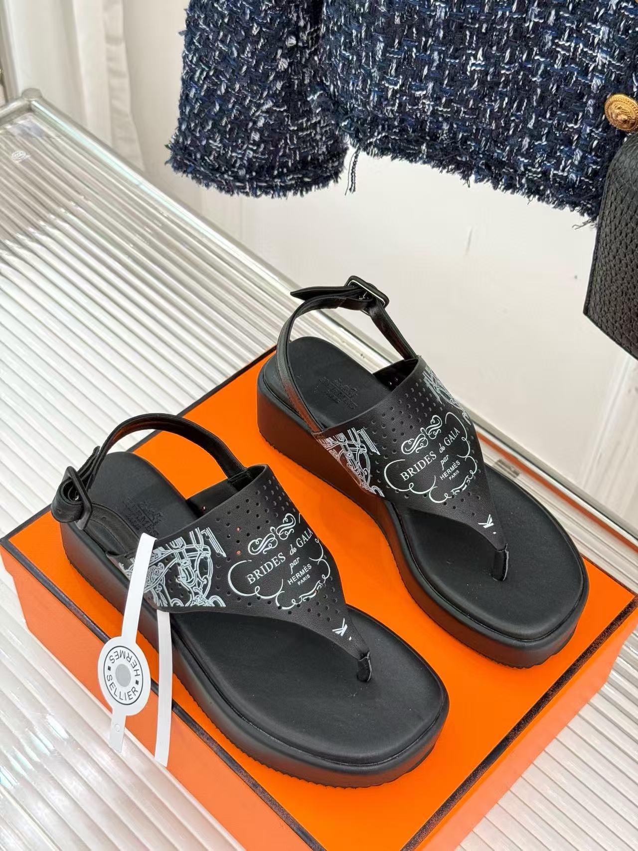 HERME5高品質プラットフォームサンダル【50％割引+送料無料】
