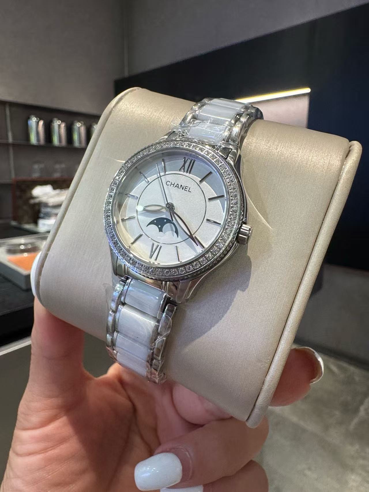 CHANE1 セラミックストラップ レディースウォッチ【50％割引+送料無料】