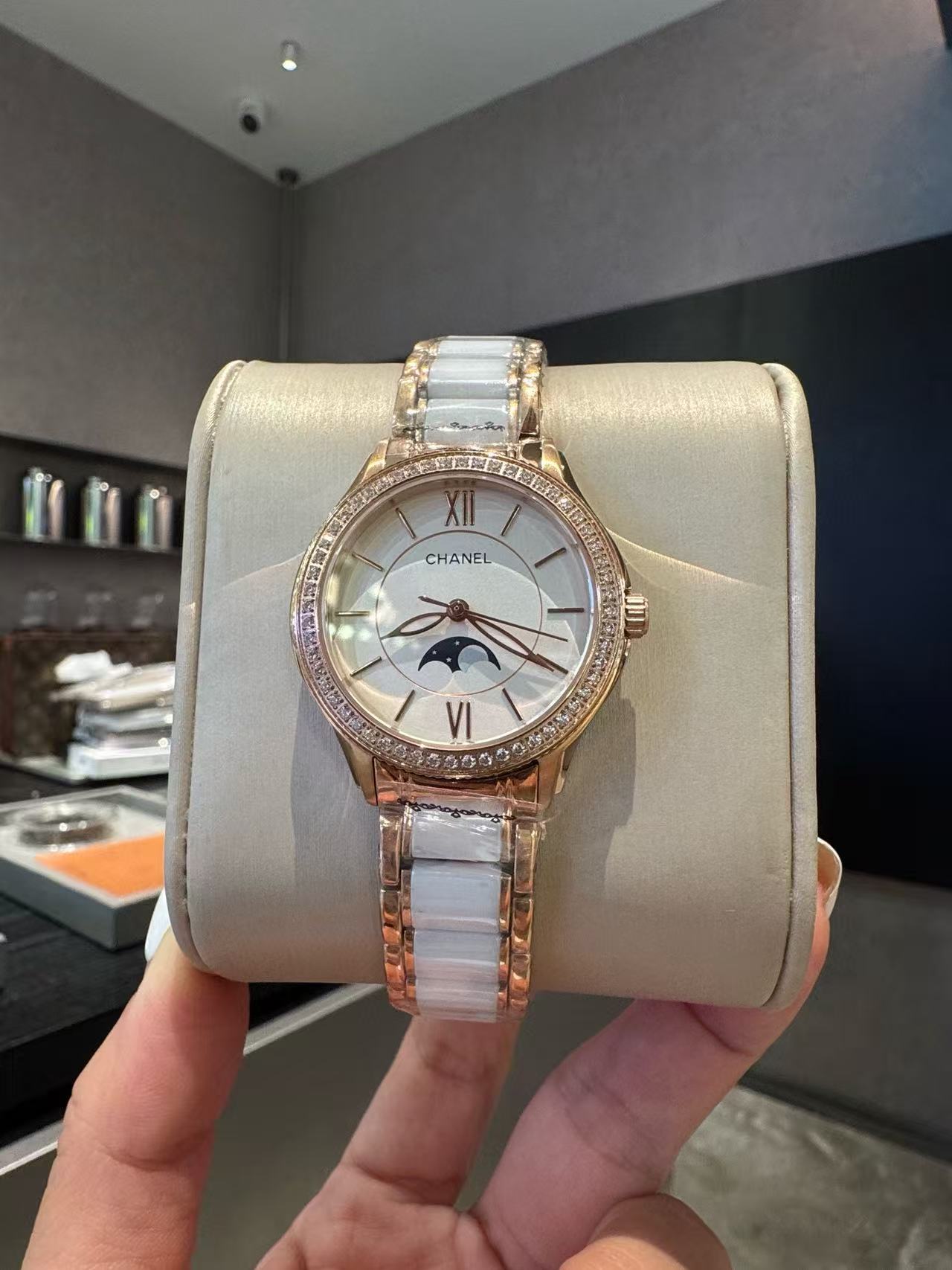 CHANE1 セラミックストラップ レディースウォッチ【50％割引+送料無料】