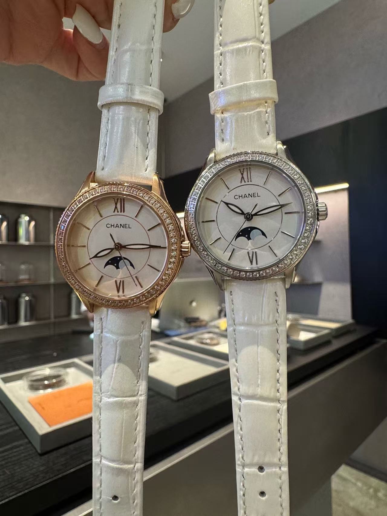 CHANE1 レザー＆ダイヤモンド レディースウォッチ【50％割引+送料無料】