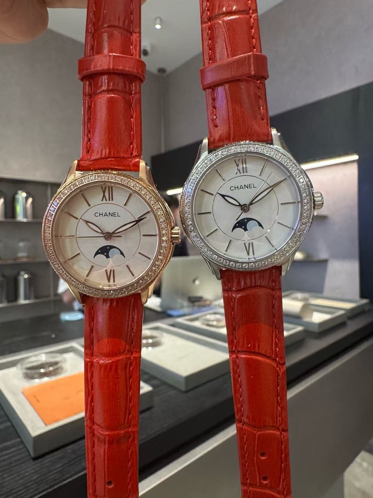 CHANE1 レザー＆ダイヤモンド レディースウォッチ【50％割引+送料無料】