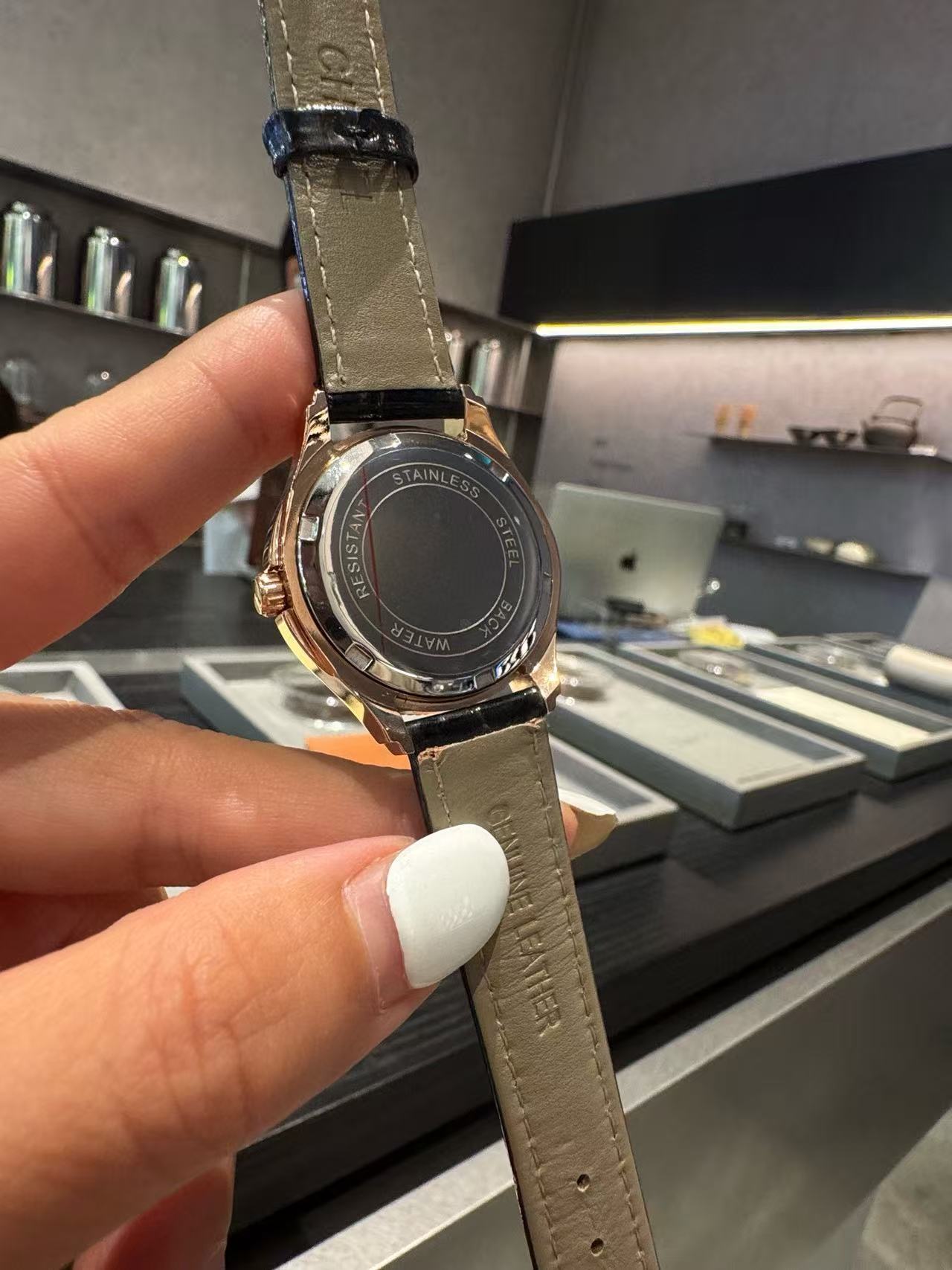 CHANE1 レザー＆ダイヤモンド レディースウォッチ【50％割引+送料無料】