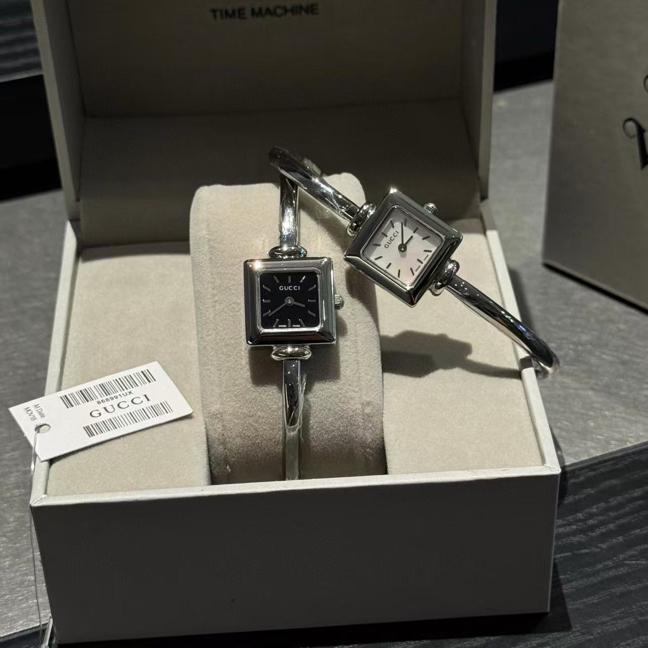 GUCC1 マザーオブパール スクエアディスクブレスレットウォッチ【50％割引+送料無料】