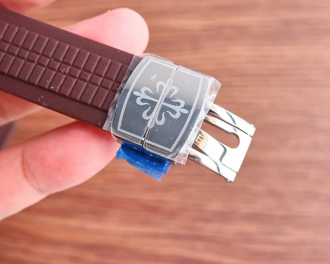 PATEK PH1LIPPEダイヤモンドをちりばめた時計【50％割引+送料無料】