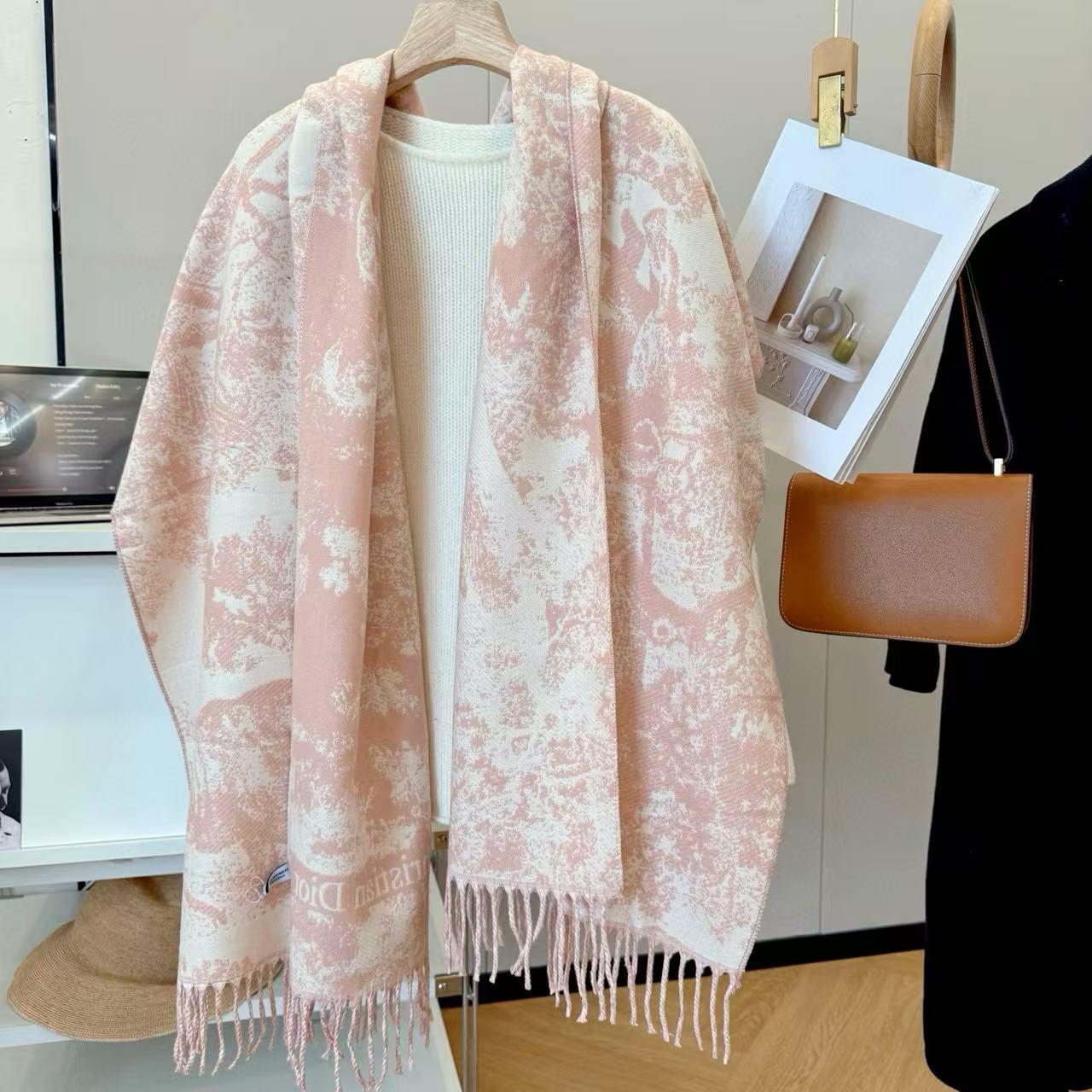 DI0R アニマルタッセル カシミアスカーフ【50％割引+送料無料】