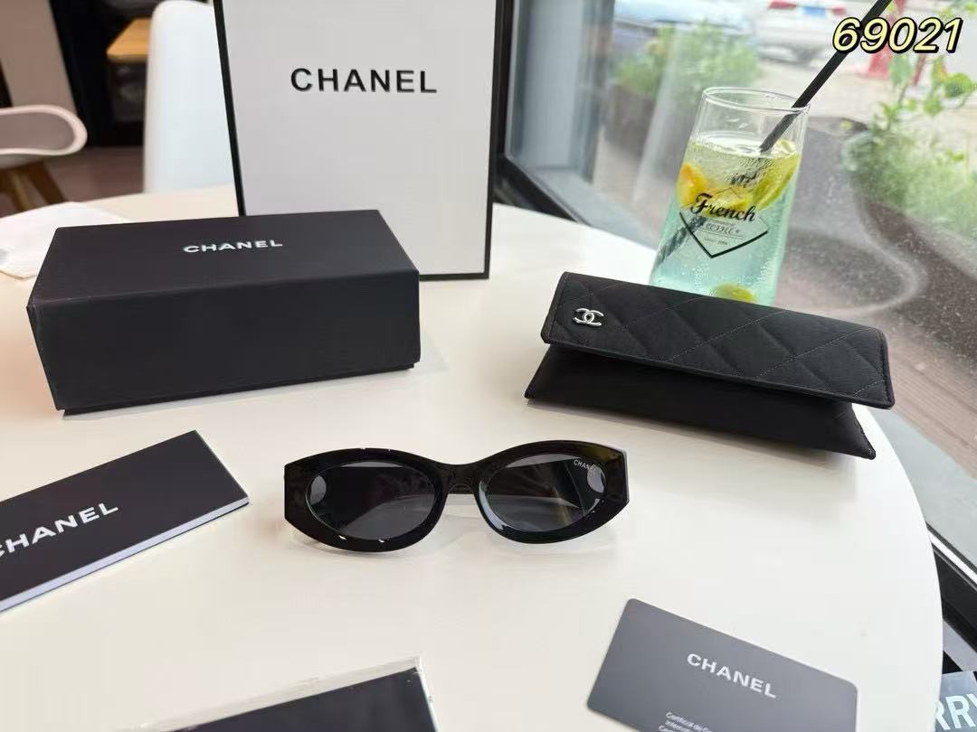 CHANE1 ダブルCサングラス【50％割引+送料無料】