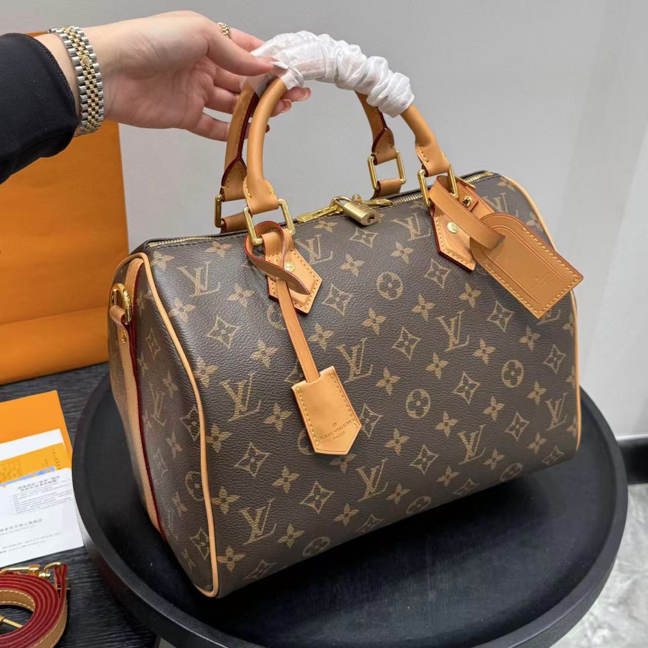 LVクラシックトラベルバッグ【50％割引+送料無料】