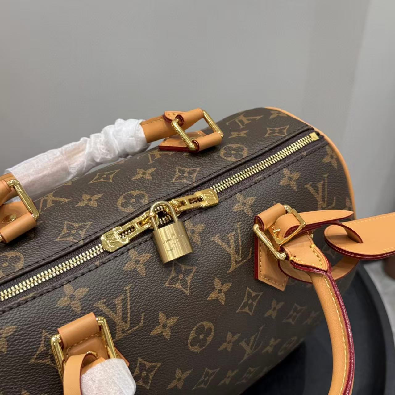 LVクラシックトラベルバッグ【50％割引+送料無料】