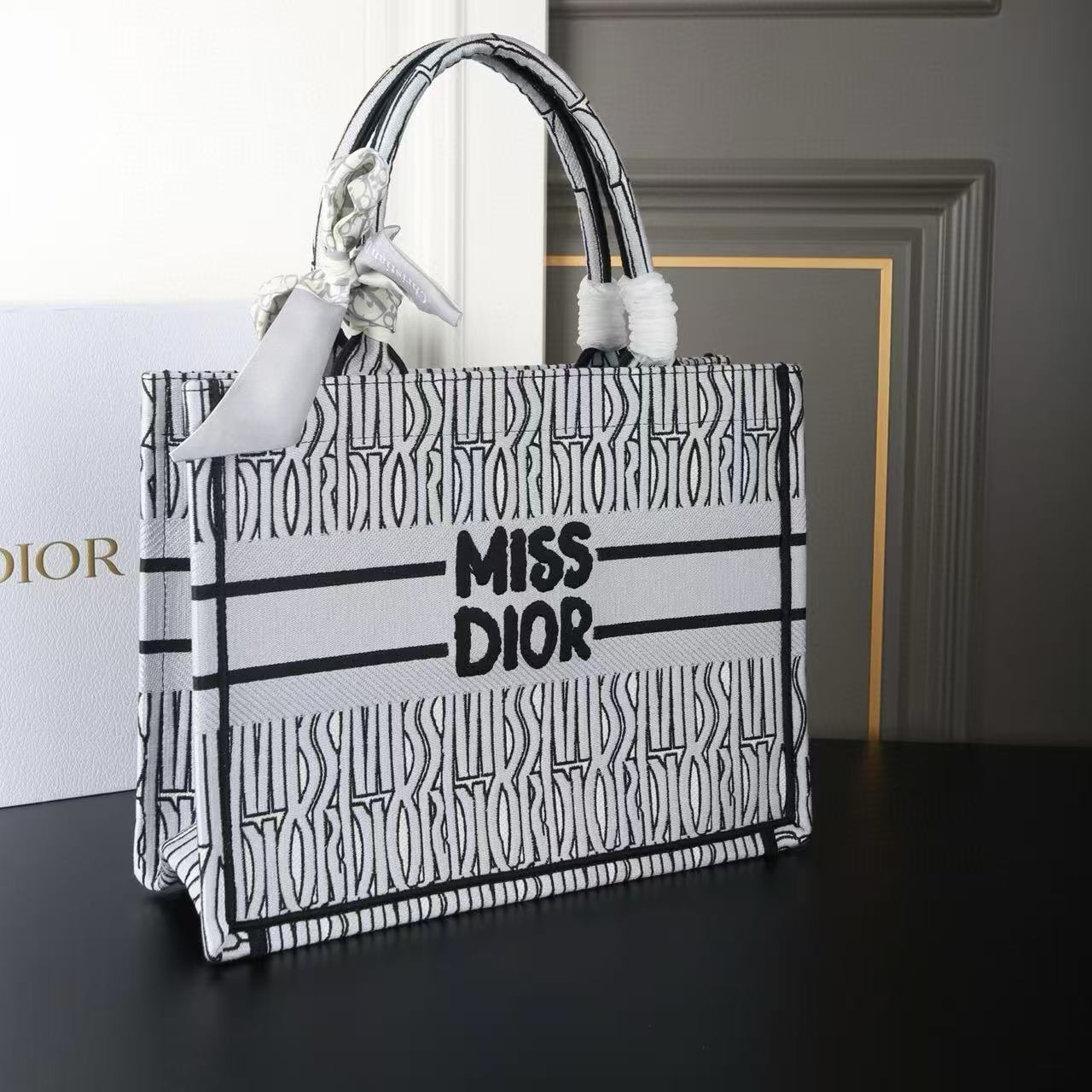 DI0R トートバッグ【50％割引+送料無料】