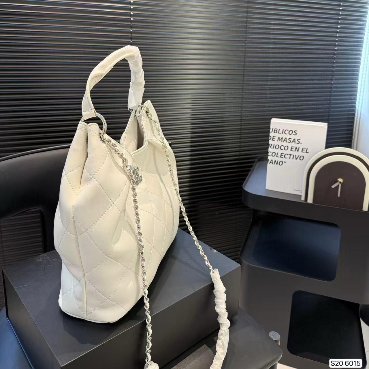 CHANE1 ダブルCチェーンバッグ【50％割引+送料無料】