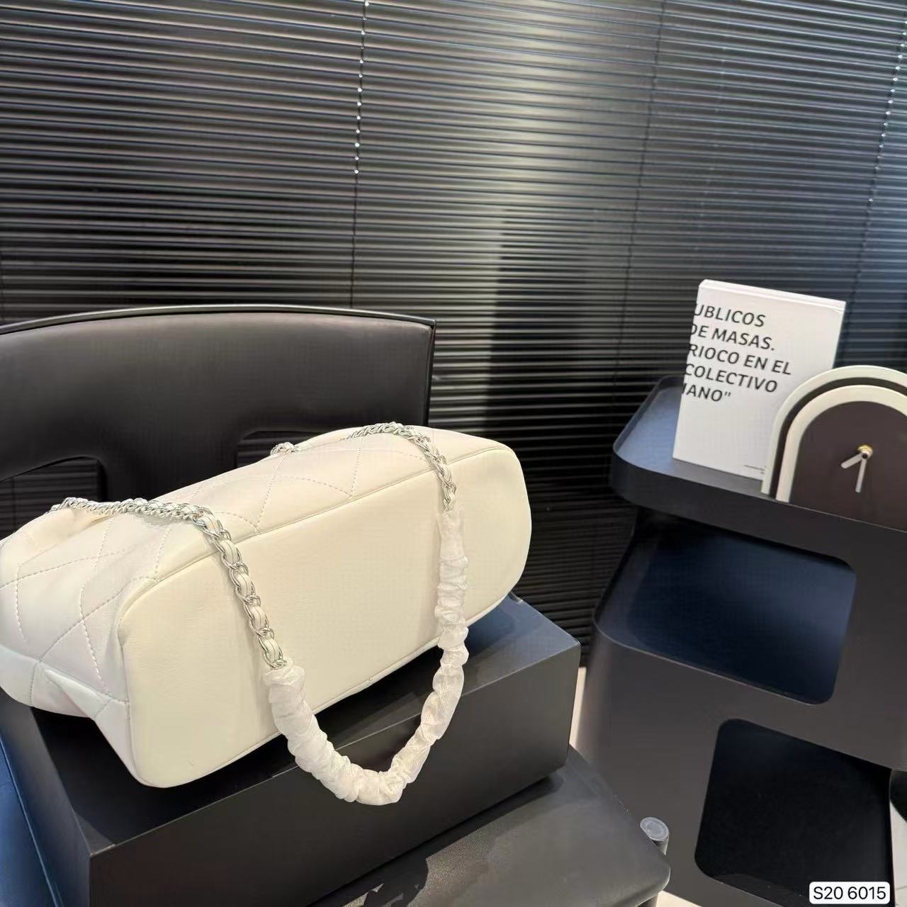 CHANE1 ダブルCチェーンバッグ【50％割引+送料無料】