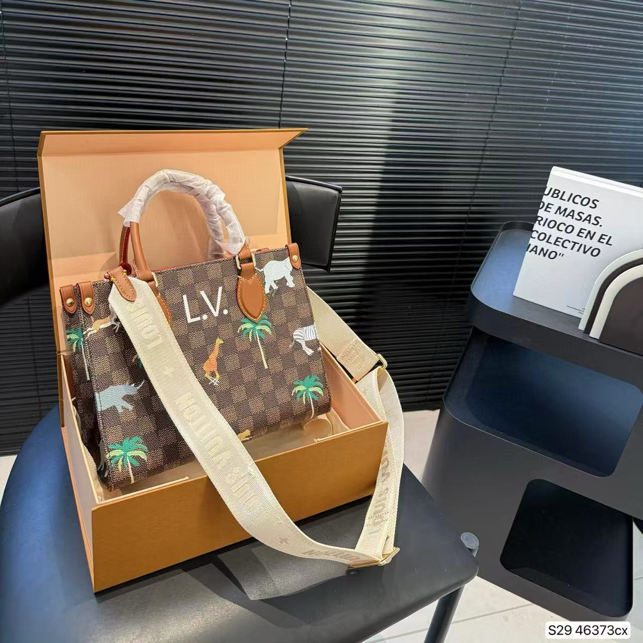 LVアニマルトートバッグ【50％割引+送料無料】