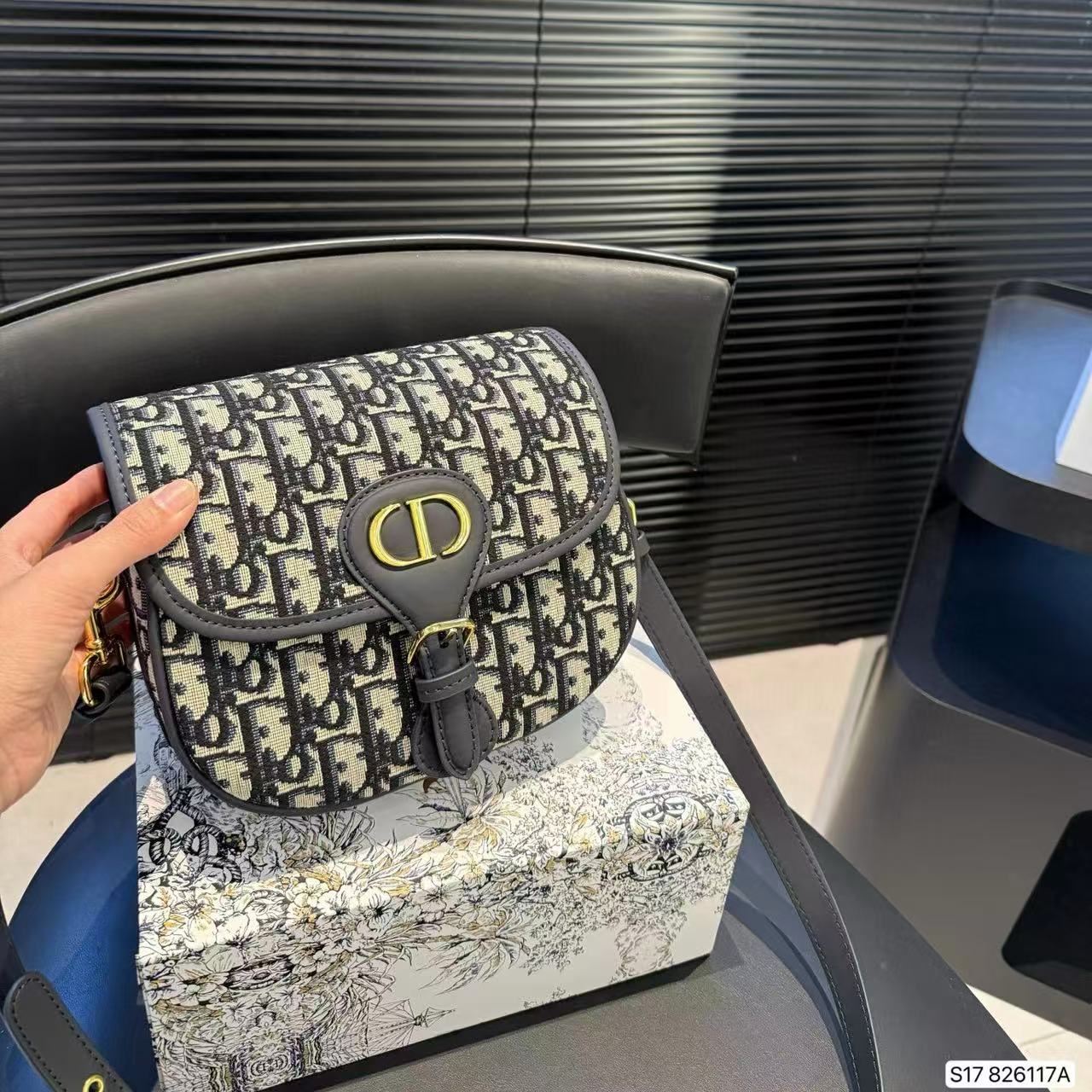 DI0R ジャカード CD ショルダーバッグ【50％割引+送料無料】