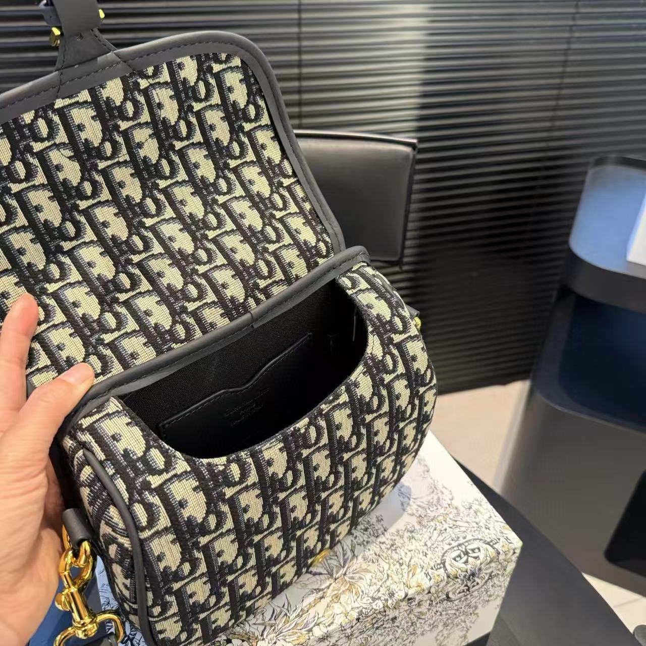 DI0R ジャカード CD ショルダーバッグ【50％割引+送料無料】