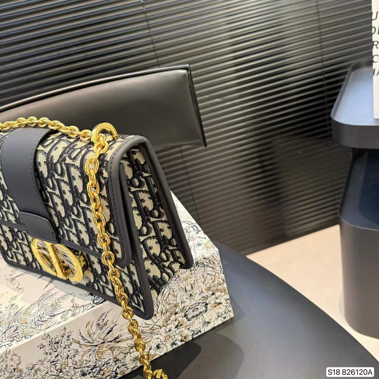 DI0R ジャカード CDチェーンバッグ【50％割引+送料無料】